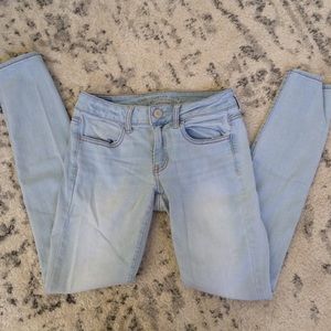 American Eagle Outfitter light wash Jegging/Jeans